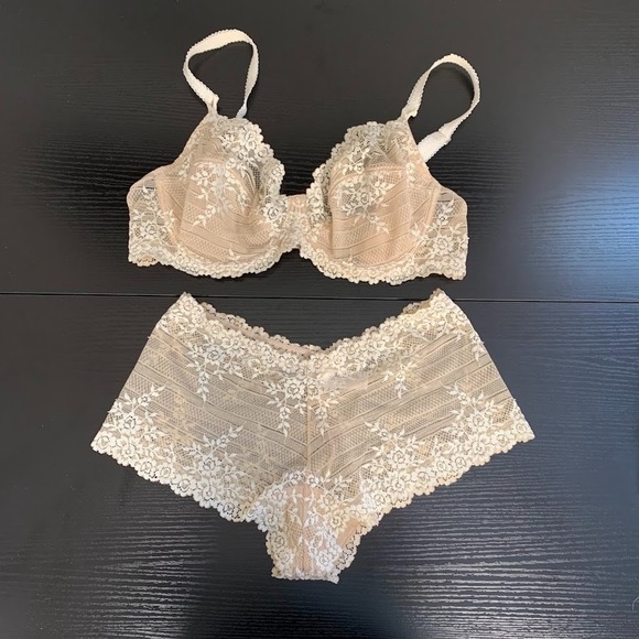 Wacoal Other - Wacoal Floral Embrace Lace Ivory‎ Underwire Bra & Brief Panties Set 38C/7